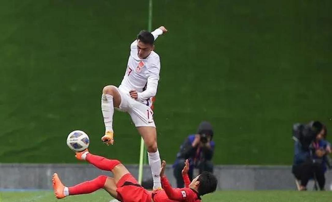 包含精彩足球对决引爆场面,国内顶尖球队势不可挡的词条 包含精彩足球对决引爆场面,国内顶尖球队势不可挡的词条