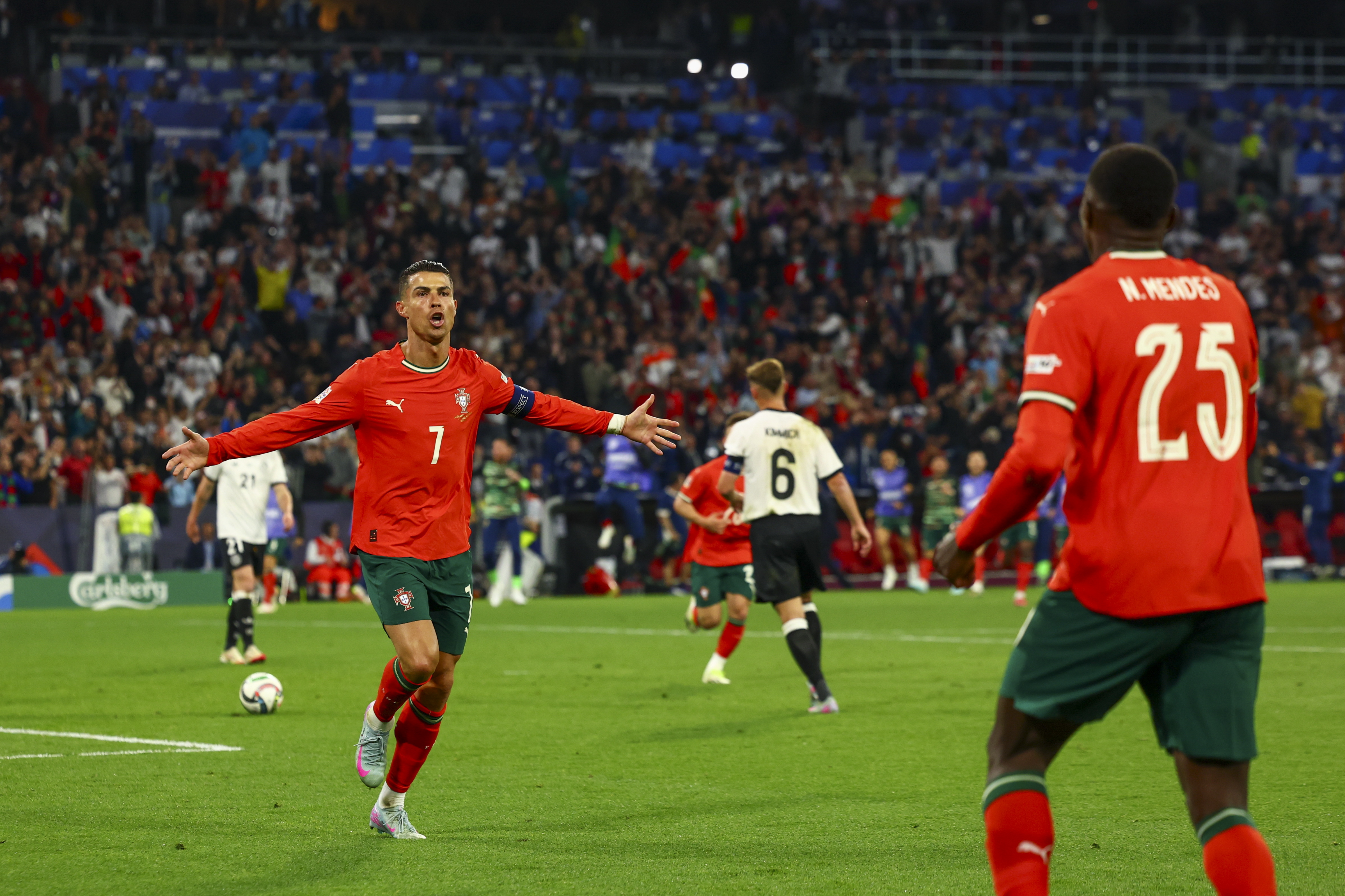 关于葡萄牙迎战阿塞拜疆,欧预赛激烈比拼引人瞩目的信息 关于葡萄牙迎战阿塞拜疆,欧预赛激烈比拼引人瞩目的信息