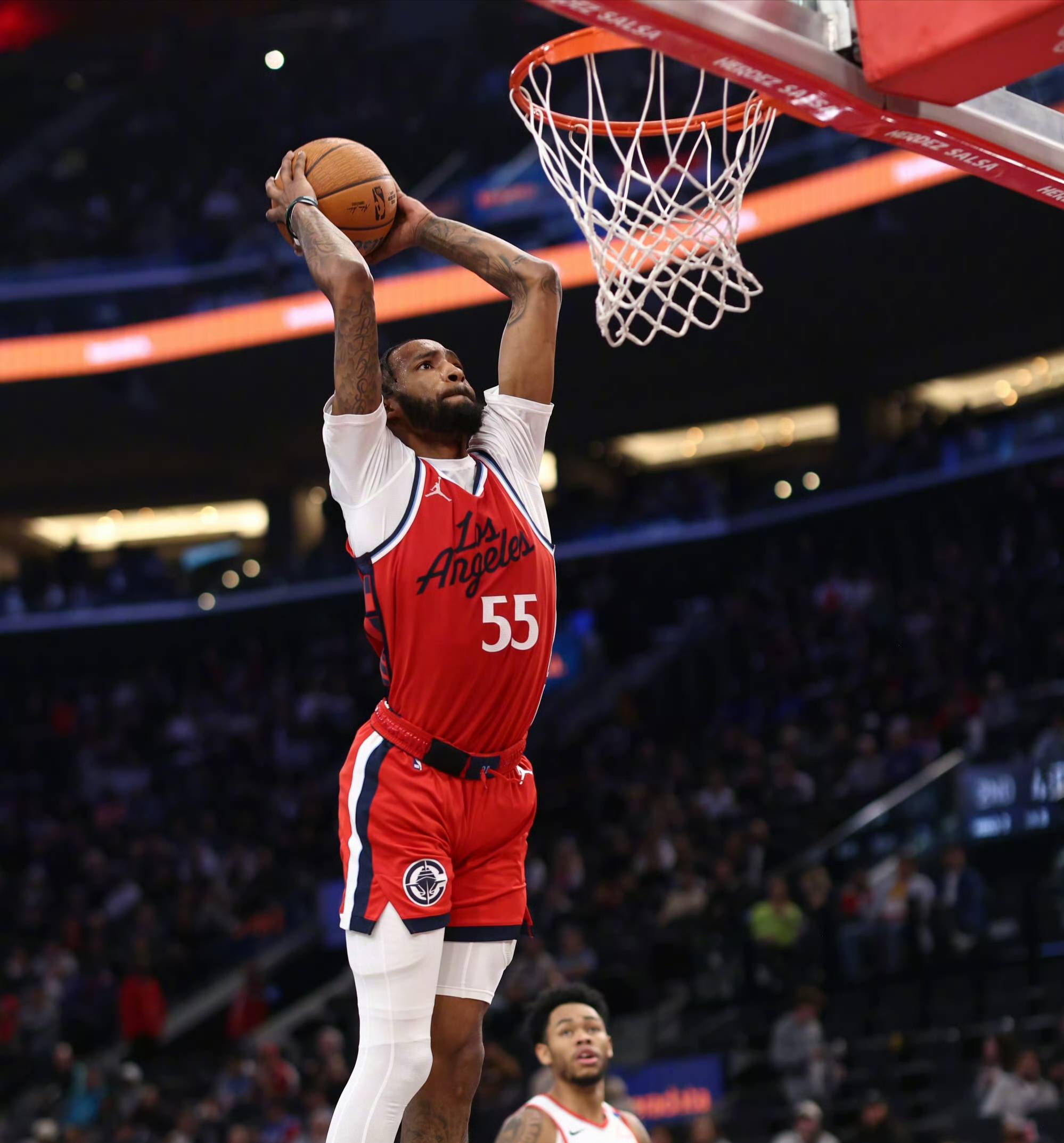 快船继续大胜老鹰，取得四连胜