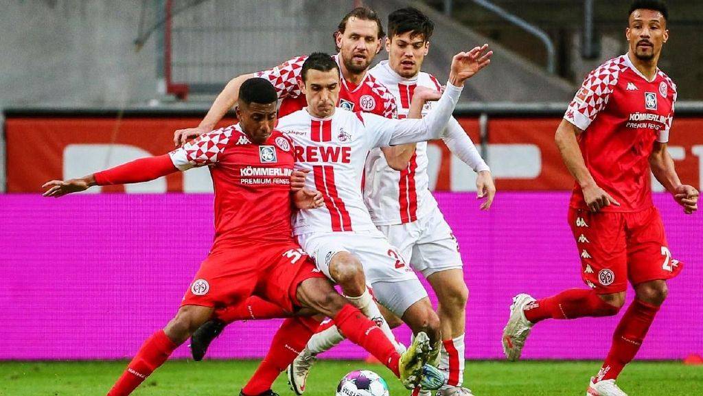 包含RB莱比锡击败了美因茨的比赛的词条