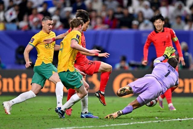 韩国队与泰国队在亚洲进行友谊赛